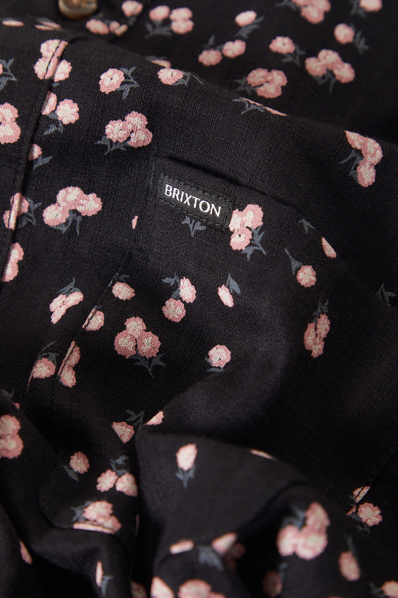 Men's Charter Slub Short Sleeve Shirt in the color Black/Pink - Additional Laydown image