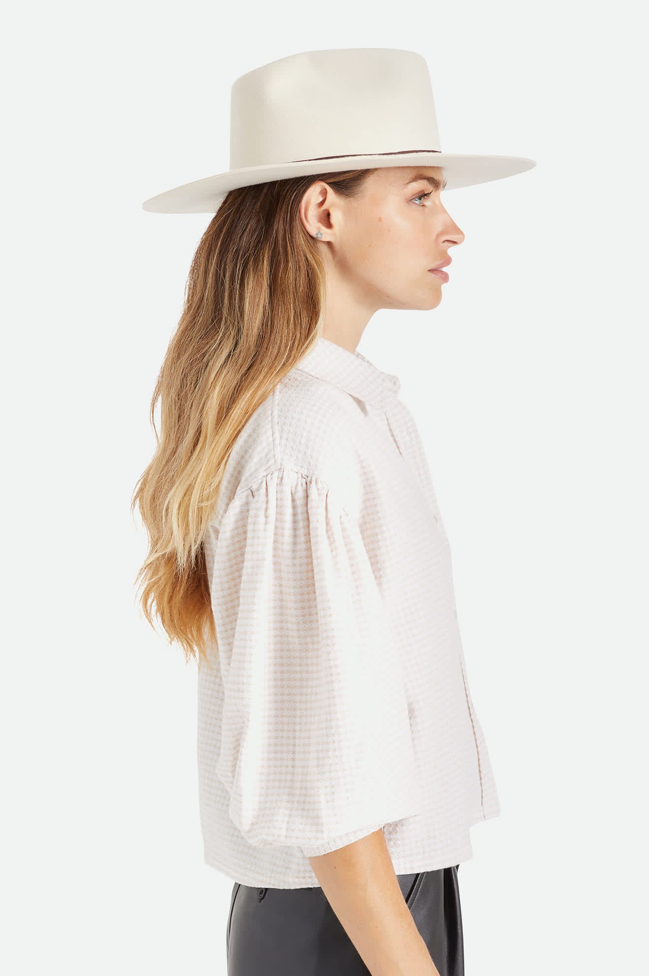 Unisex Cohen Cowboy in the color Dove - Women's Side View