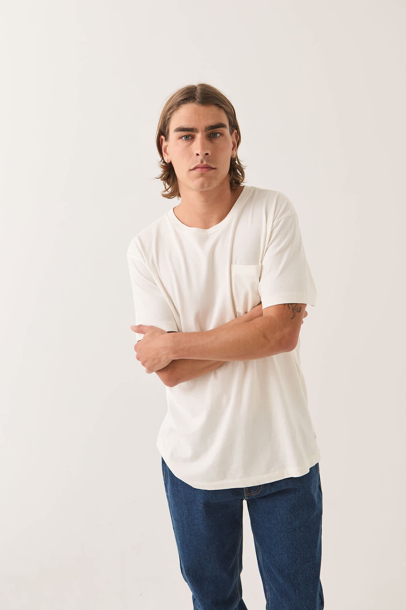 Men's Brixton Baseline Pocket T-Shirt in the color Off White Vintage Wash - Additional Fit image