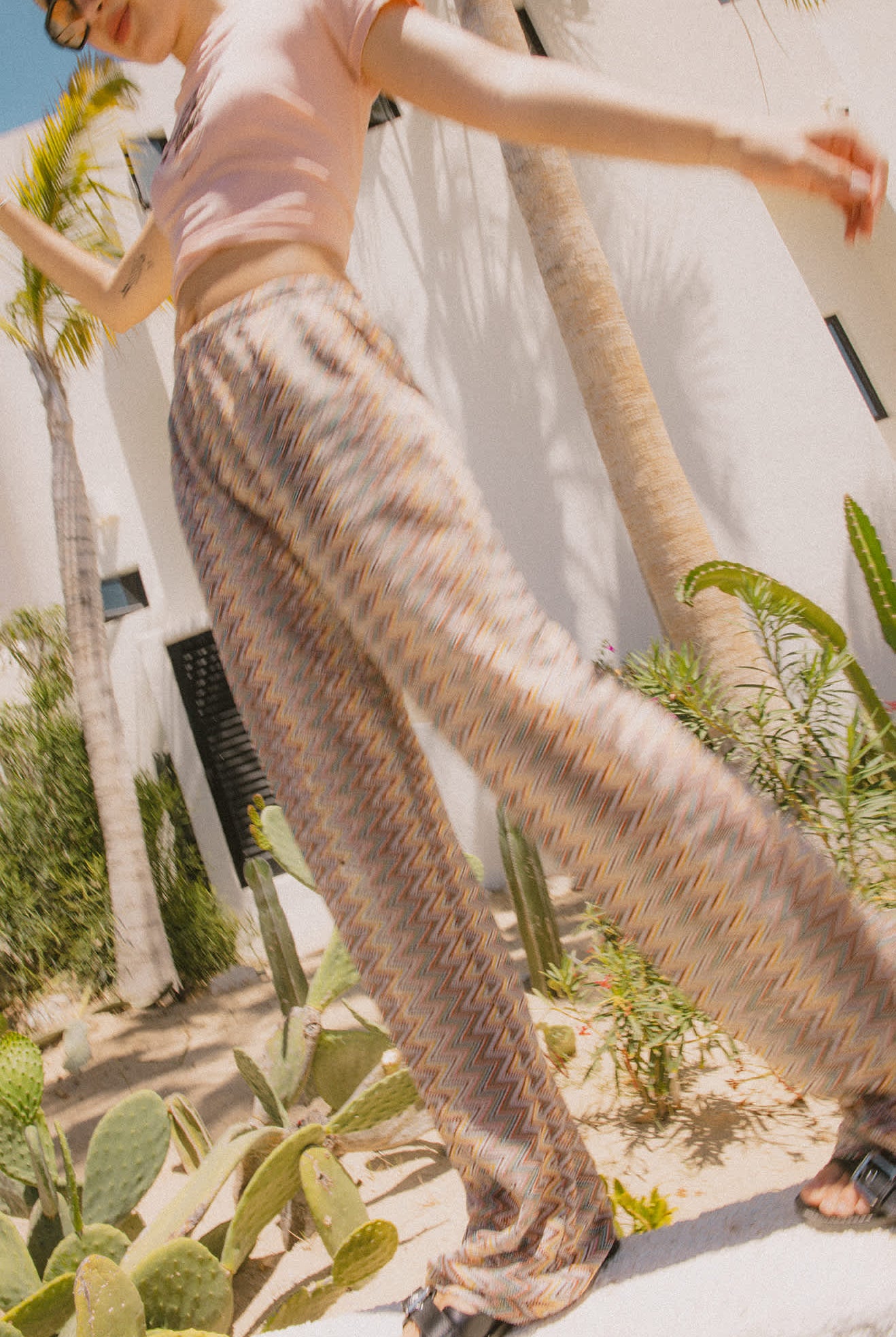 Women's Pony Club Slim Crew T-Shirt in the color Silver Pink - Men's Lifestyle image