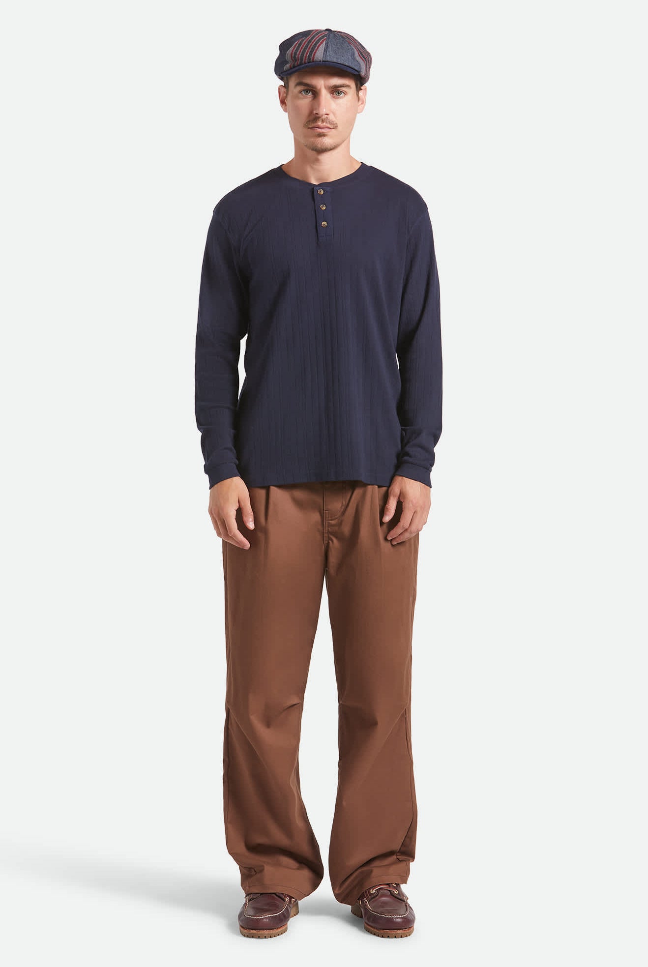 Men's Vintage Ribbed L/S Henley in the color Washed Navy - Additional Fit image