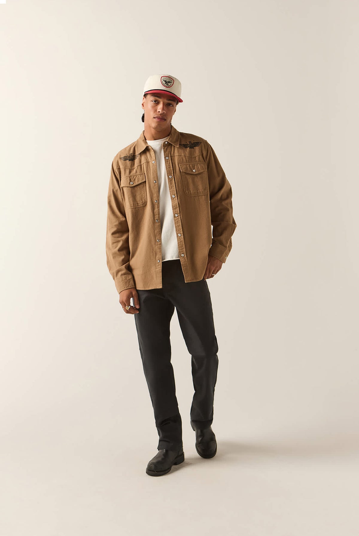 Men's Waylon Lightweight Overshirt in the color Khaki/Khaki - Additional Fit image
