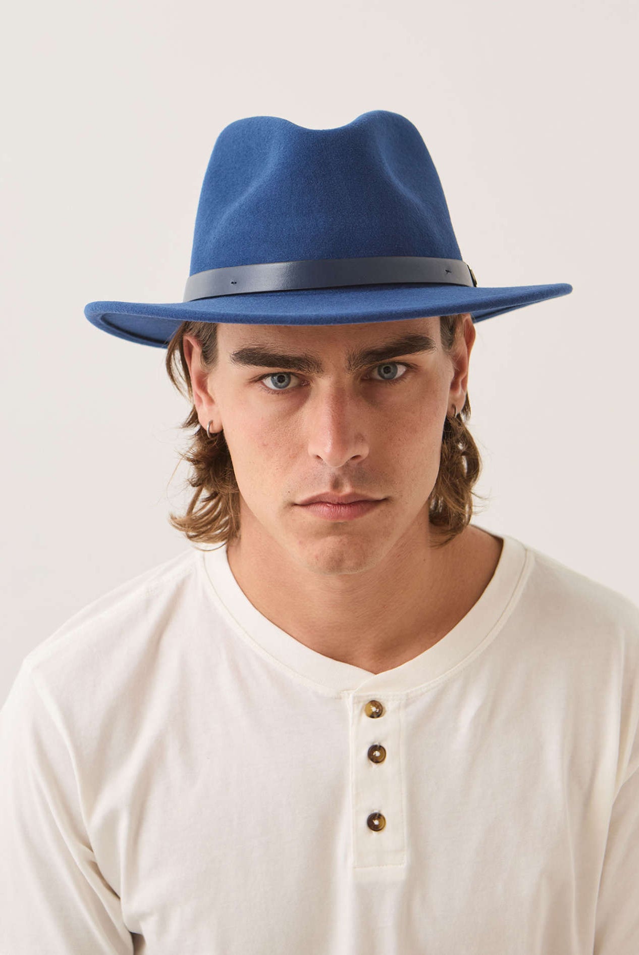 Unisex Messer Fedora in the color Classic Navy - Men's Front View