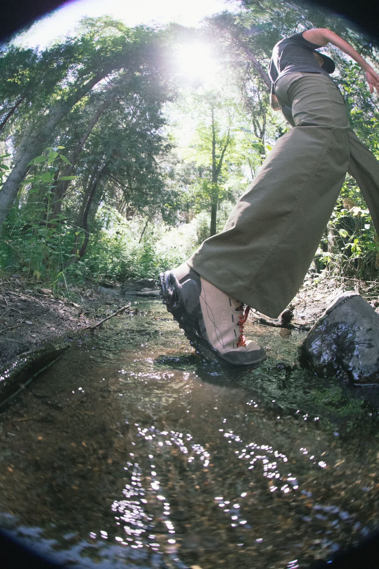 Men's Journey Utility Pant in the color Dark Olive/Olive Surplus - Men's Lifestyle image