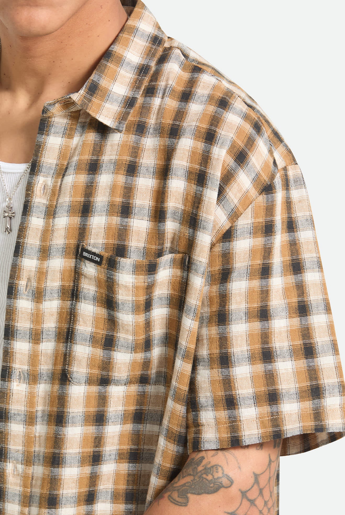 Men's Cru Linen Blend Plaid Short Sleeve Shirt in the color Black/Tobacco Plaid - Additional Fit image