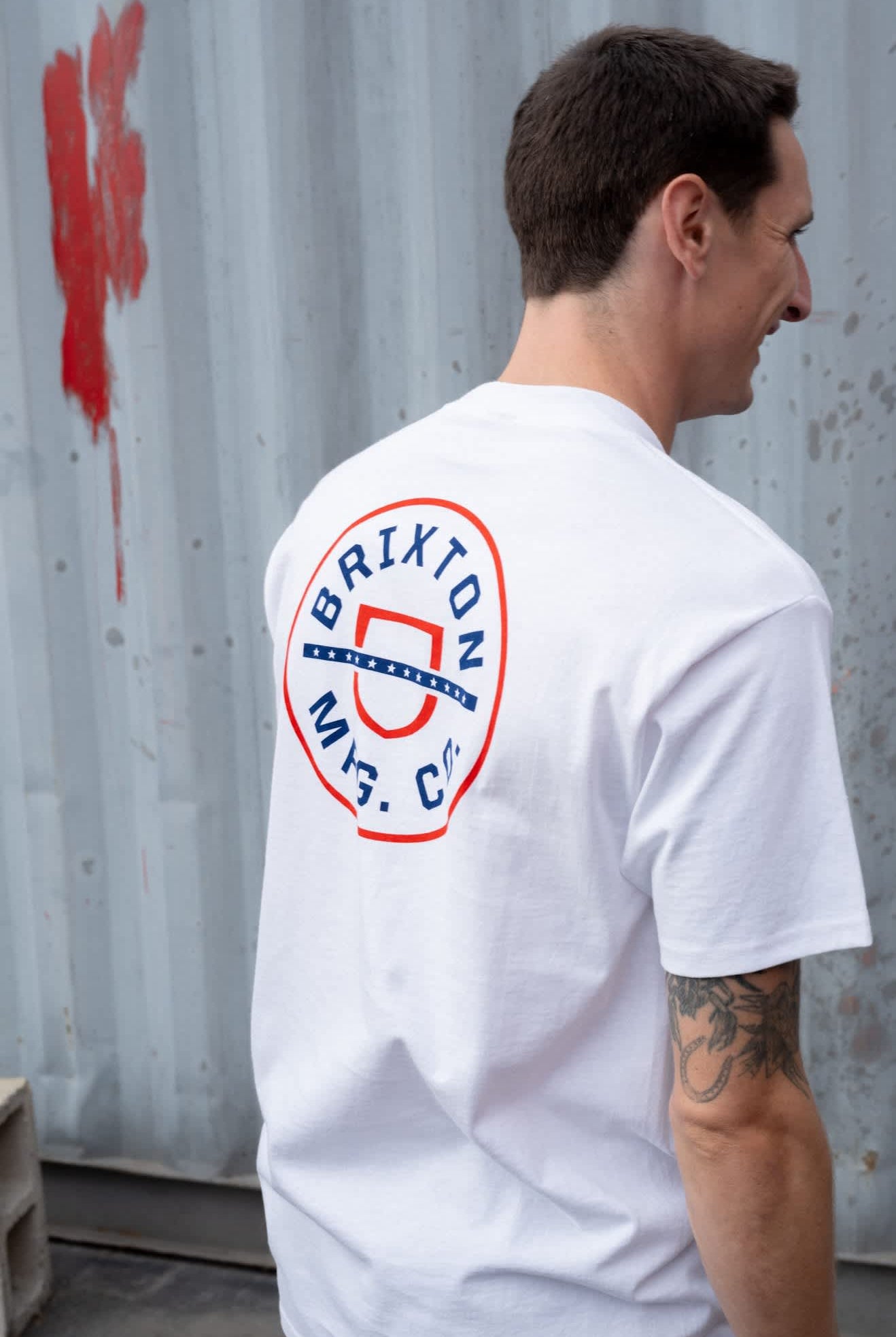 Men's Crest Starline Short Sleeve Standard T-Shirt in the color White/Red/Navy - Men's Lifestyle image