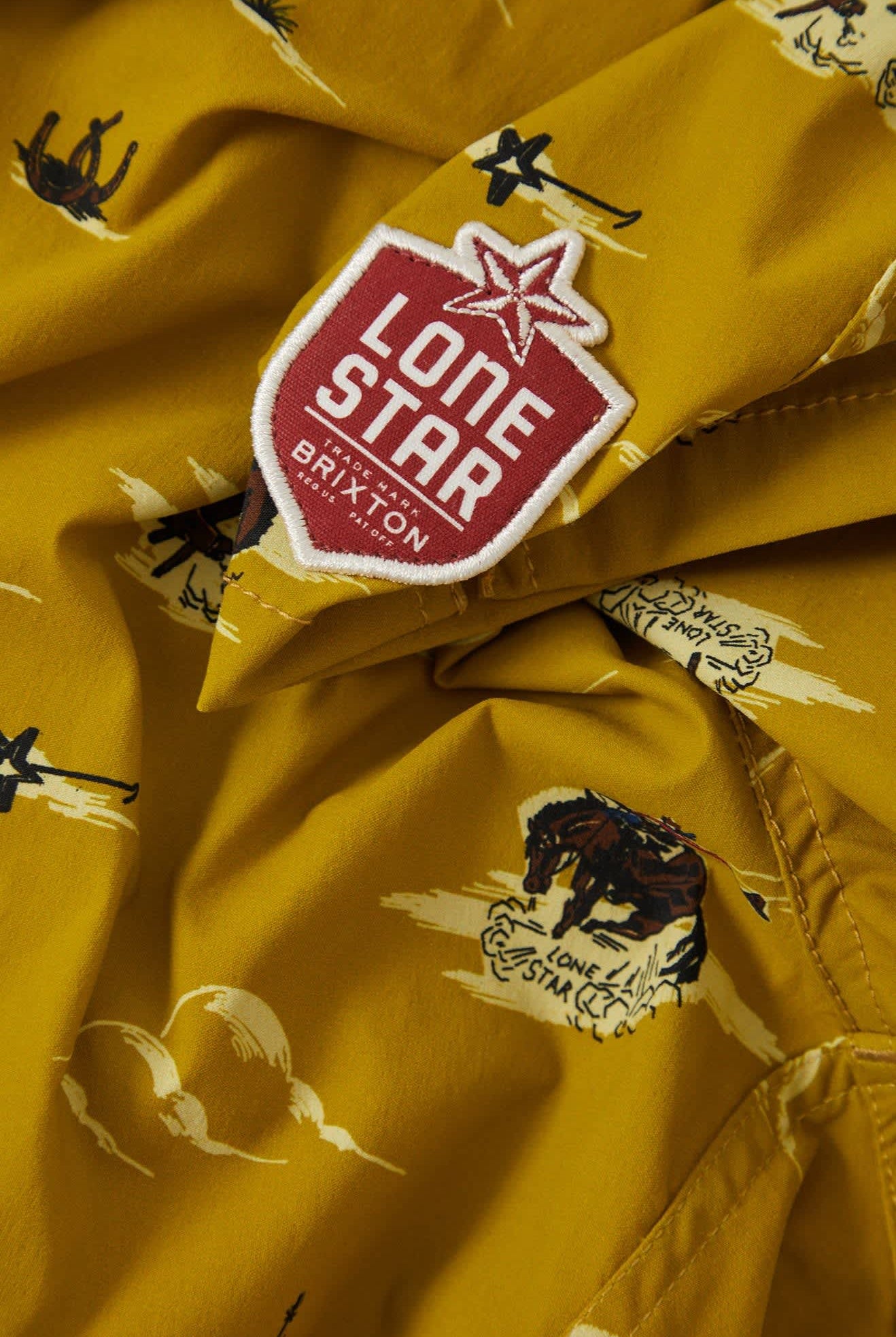 Men's Everyday Stretch Hybrid Short 7" in the color Texas Gold Lone Star - Additional Laydown image