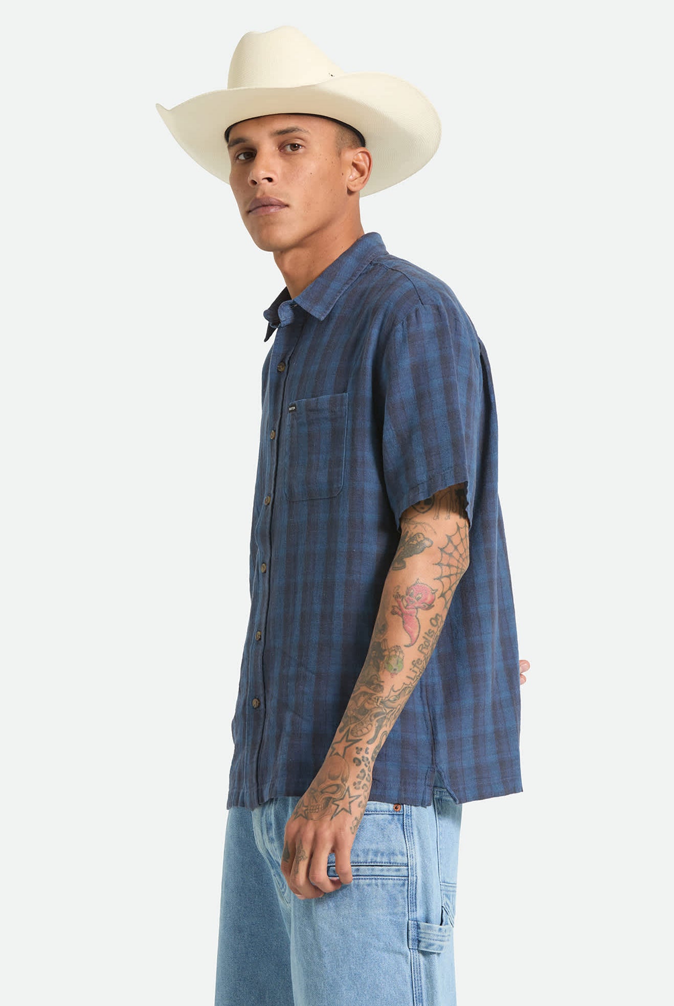 Men's Cru Linen Blend Plaid Short Sleeve Shirt in the color Dark Blue/Black Plaid - Additional Fit image