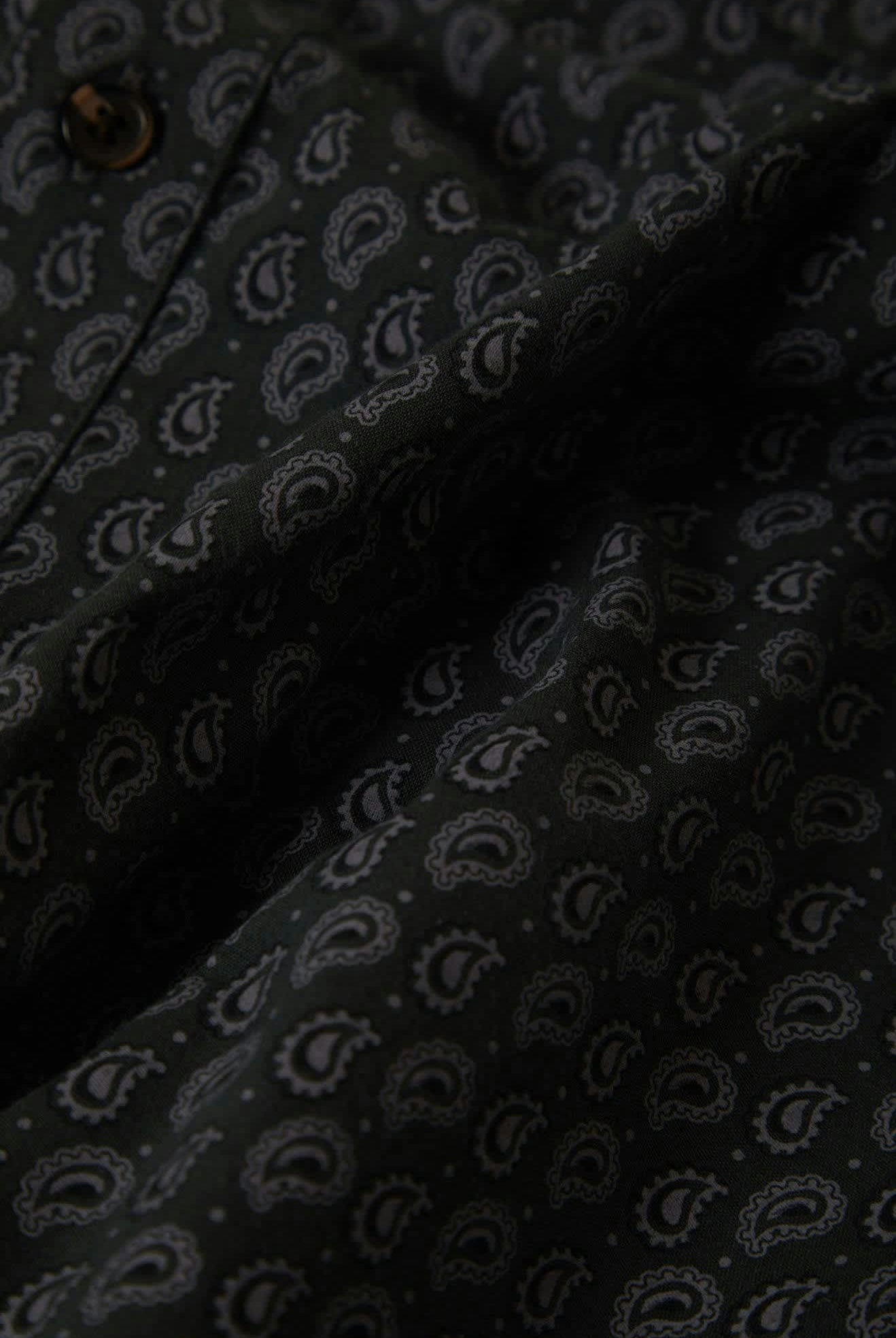 Men's Charter Print S/S Shirt in the color Washed Black/Paisley - Additional Laydown image