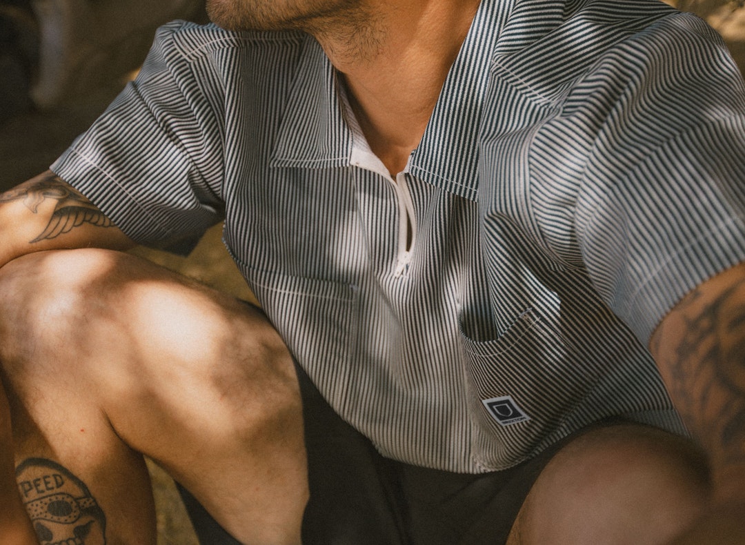 Men's Journey Lightweight 1/2 Zip Cropped Short Sleeve Shirt in