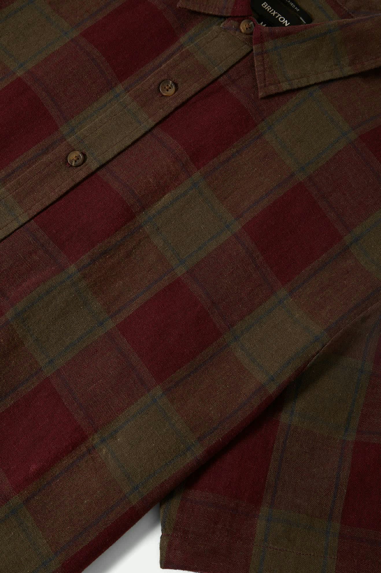 Men's Cru Linen Blend S/S Shirt in the color Olive Surplus/Port - Additional Laydown image