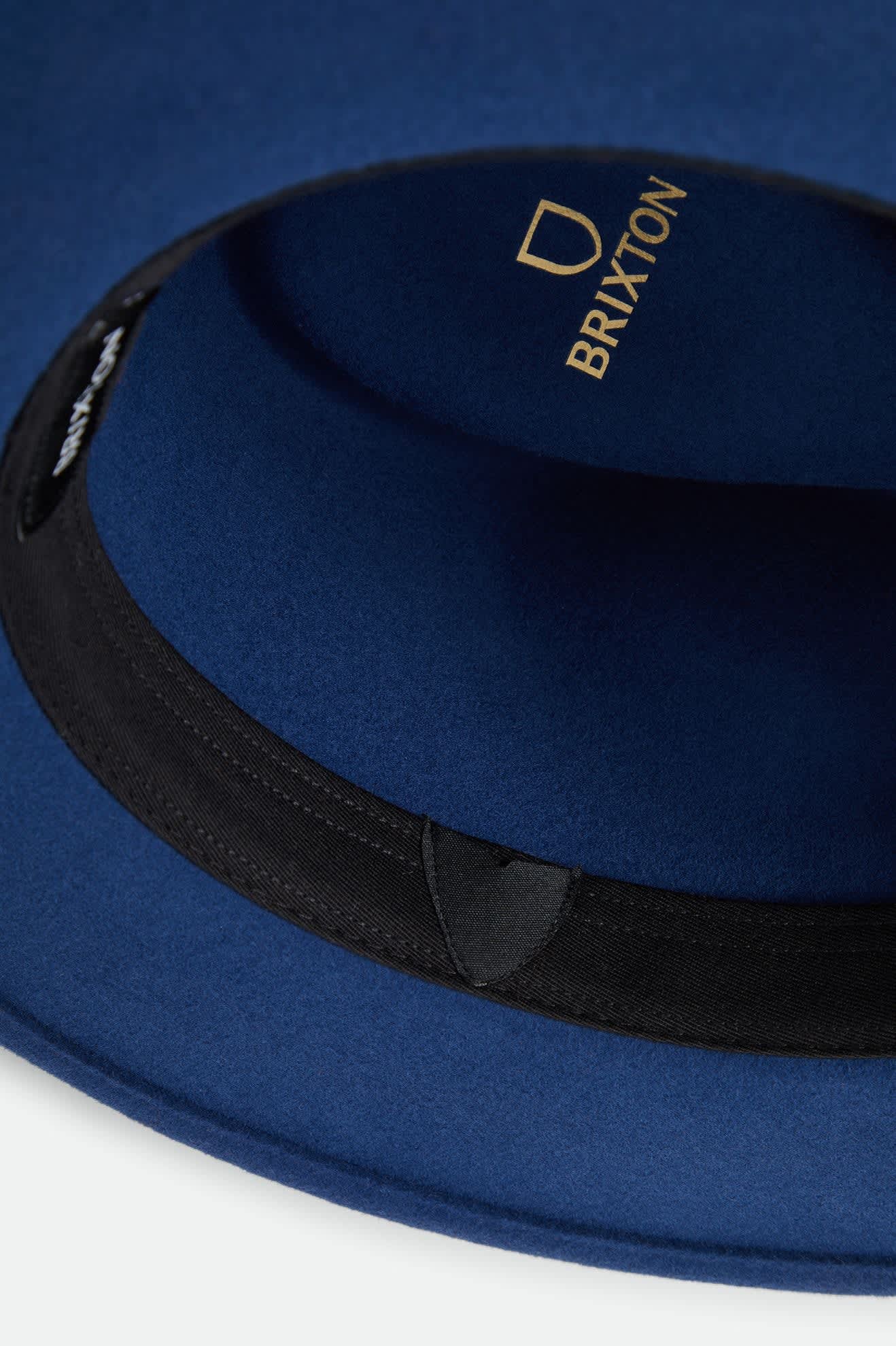 Unisex Messer Fedora in the color Classic Navy - Additional Laydown image