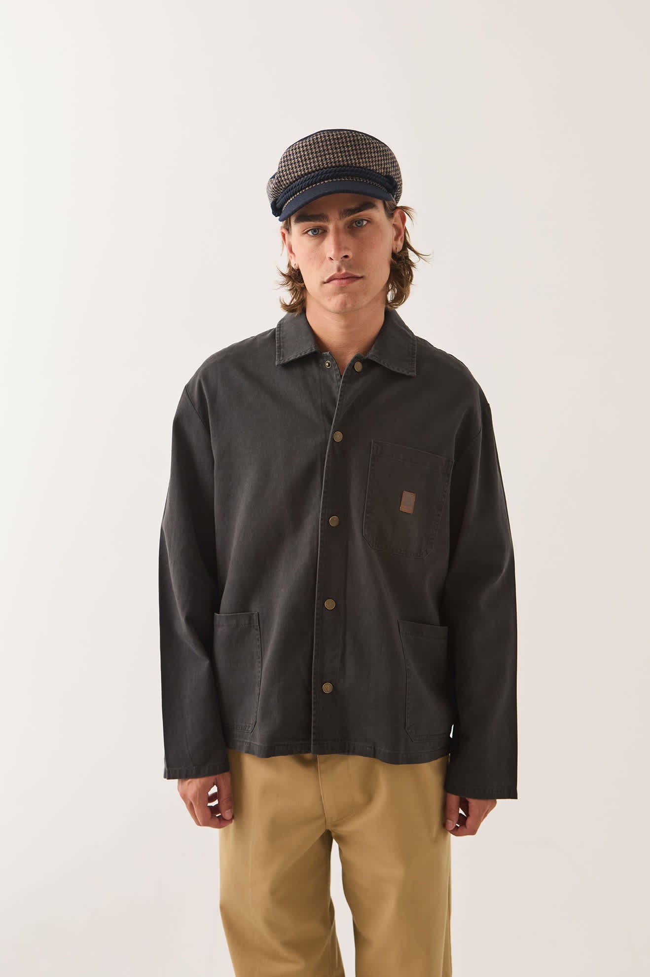 Men's Painters Jacket in the color Washed Black - Additional Fit image