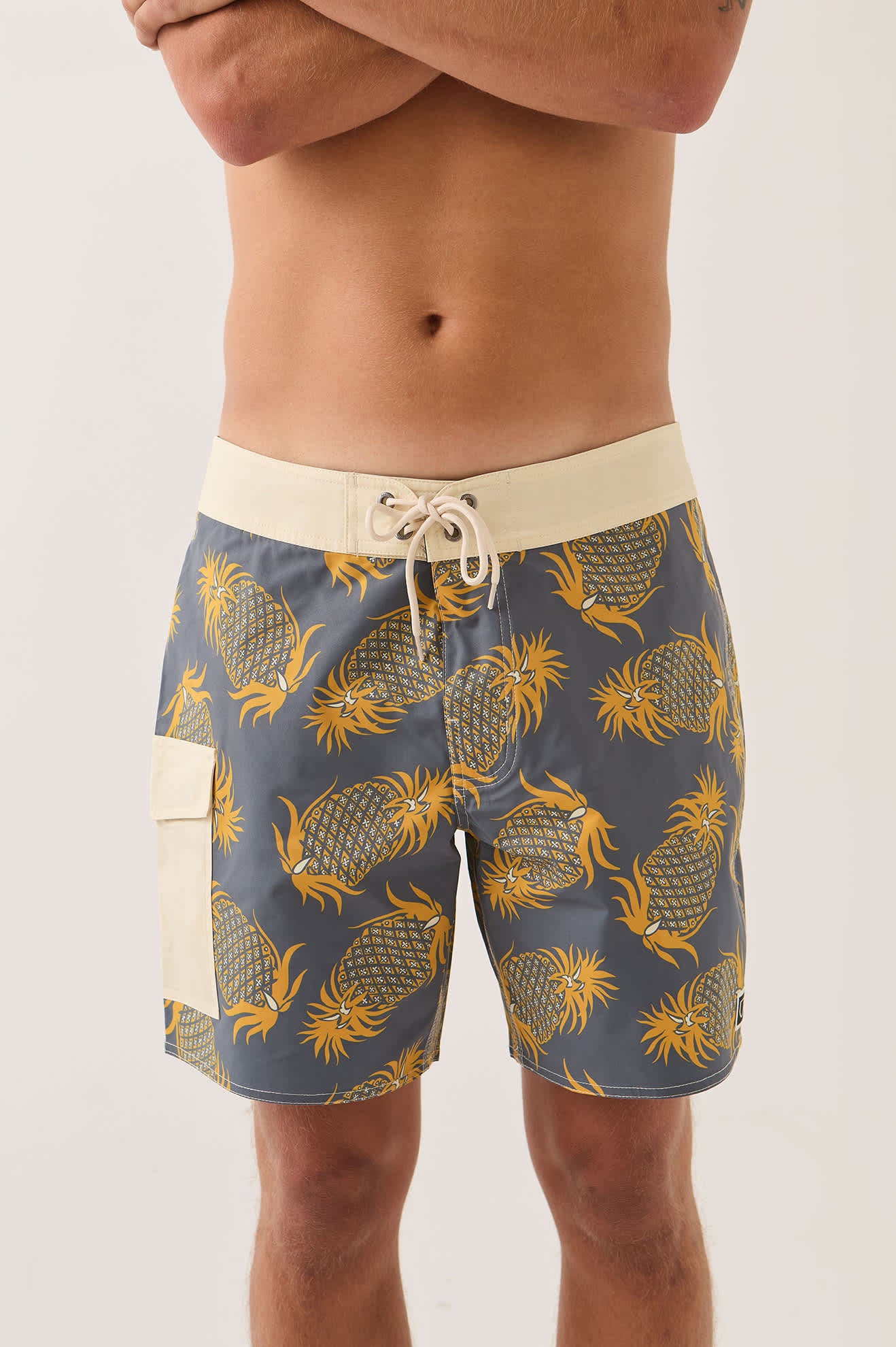 Men's Classic Trunk 17" in the color Future Grey/Golden Pineapple - Additional Fit image