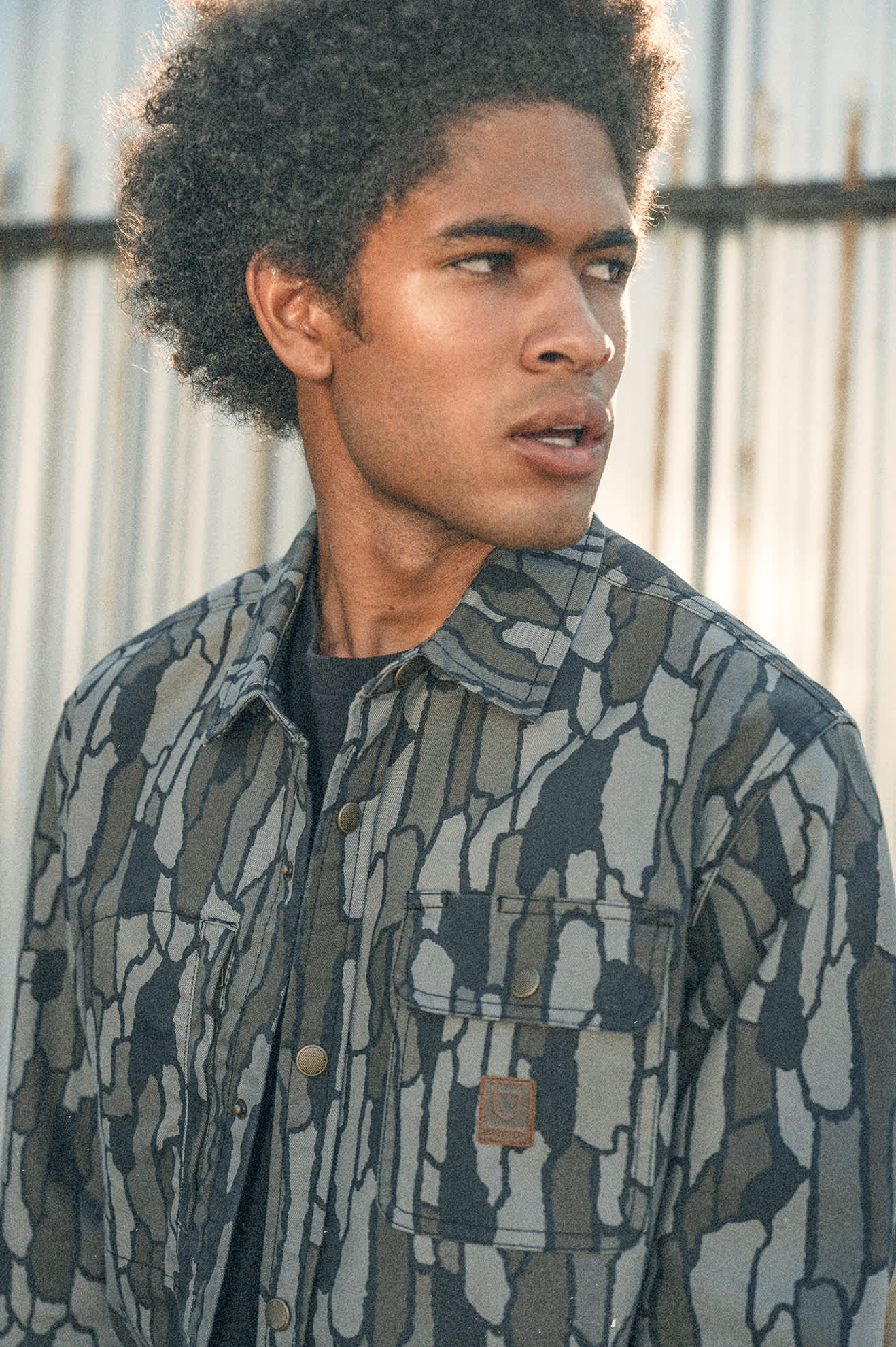 Men's Builders Stretch L/S Overshirt in the color Bark Camo - Men's Lifestyle image