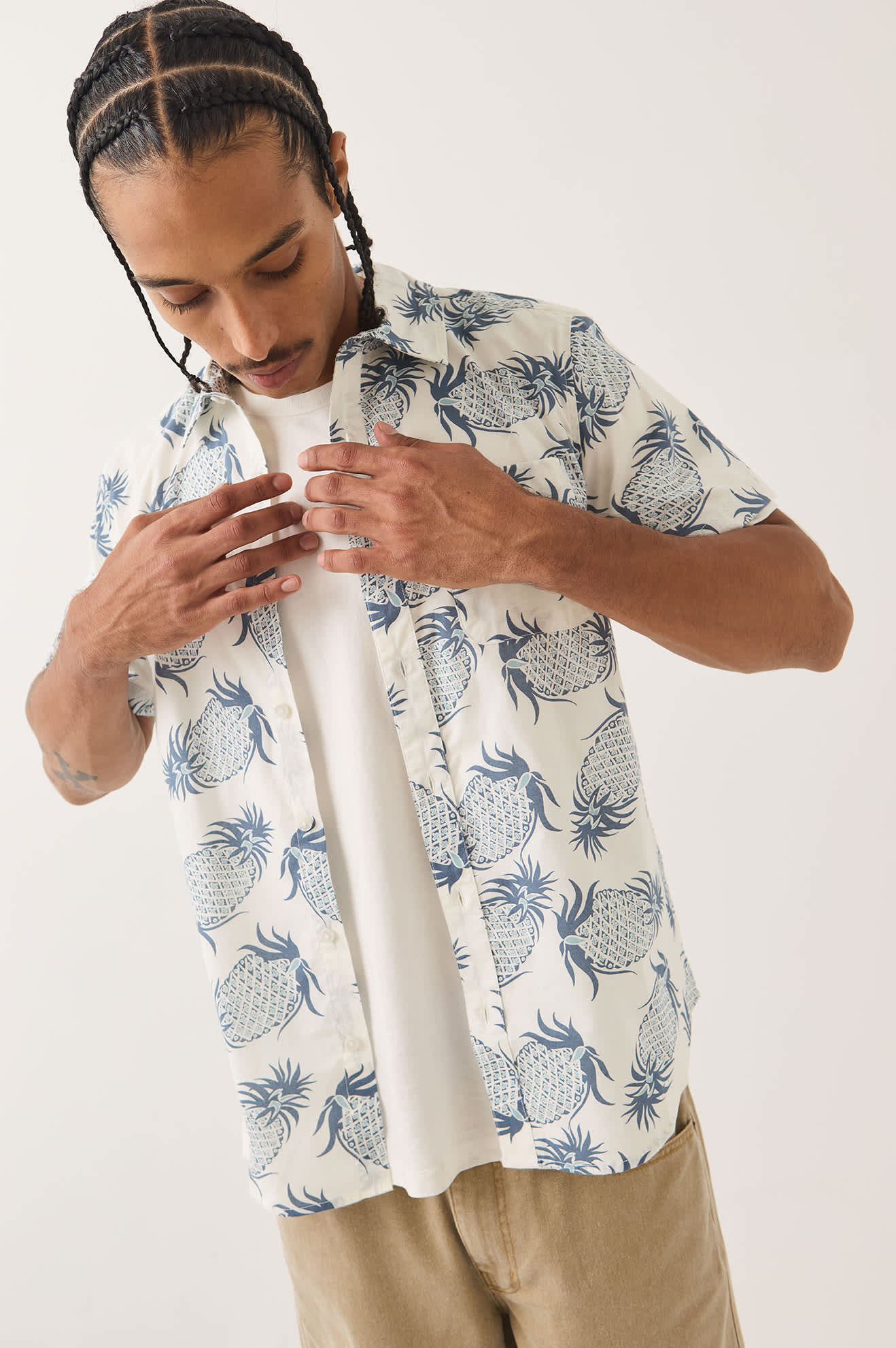 Men's Charter Print Shirt in the color Off White Pineapple - Additional Fit image