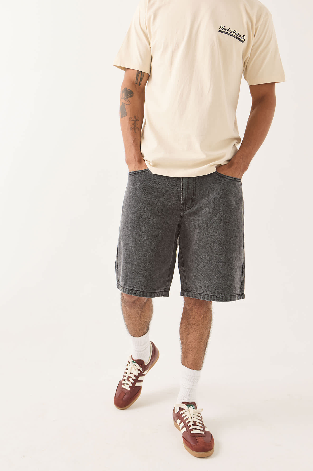 Men's Brixton Relaxed Short in the color Washed Black Denim - Additional Fit image