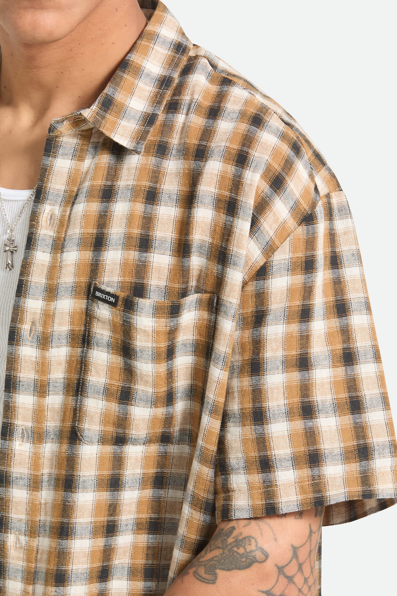 Men's Cru Linen Blend Plaid Short Sleeve Shirt in the color Black/Tobacco Plaid - Additional Fit image