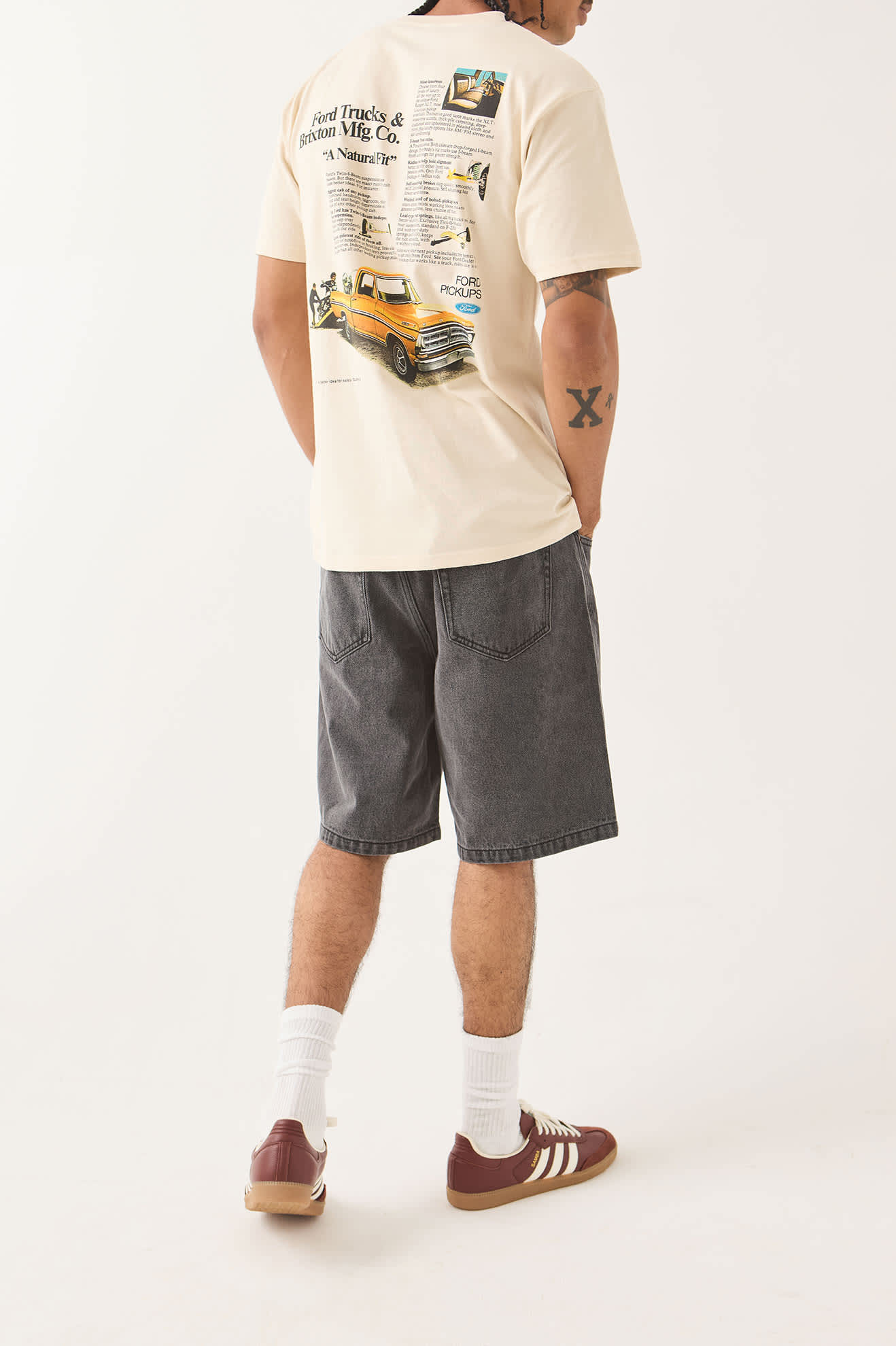 Men's Brixton Relaxed Short in the color Washed Black Denim - Additional Fit image