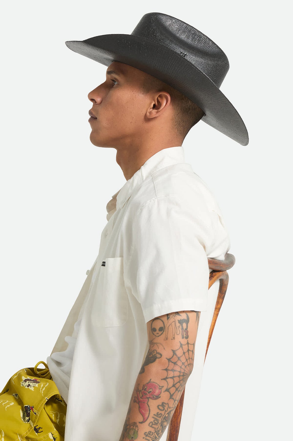 Straw Cowboy Hat with Flexible Brim for Festivals Exuma Raffia Hat - Espresso – Monday Swimwear main image 4