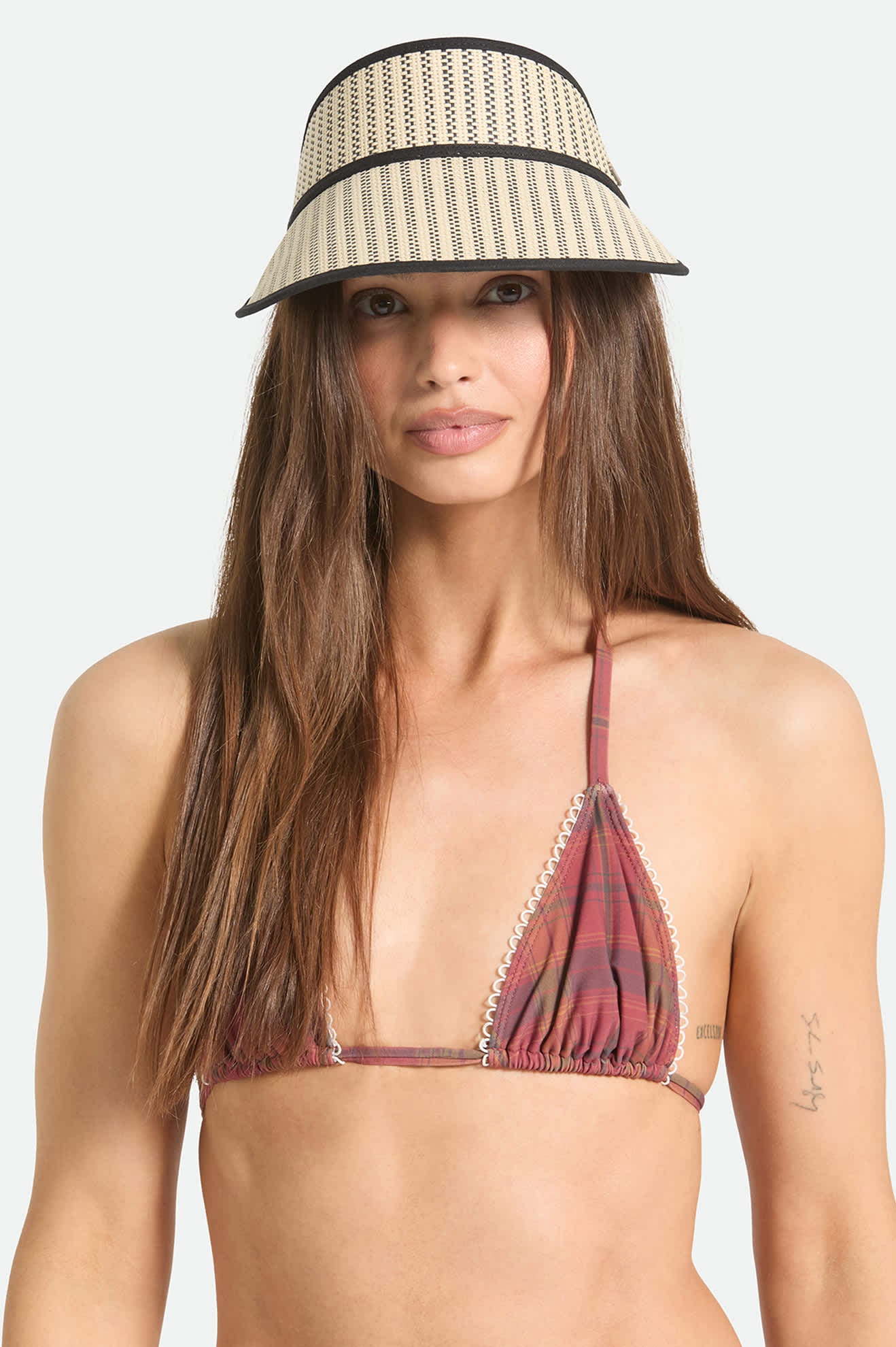 Women's Newport Straw Visor in the color Black/Natural - Women's Front View