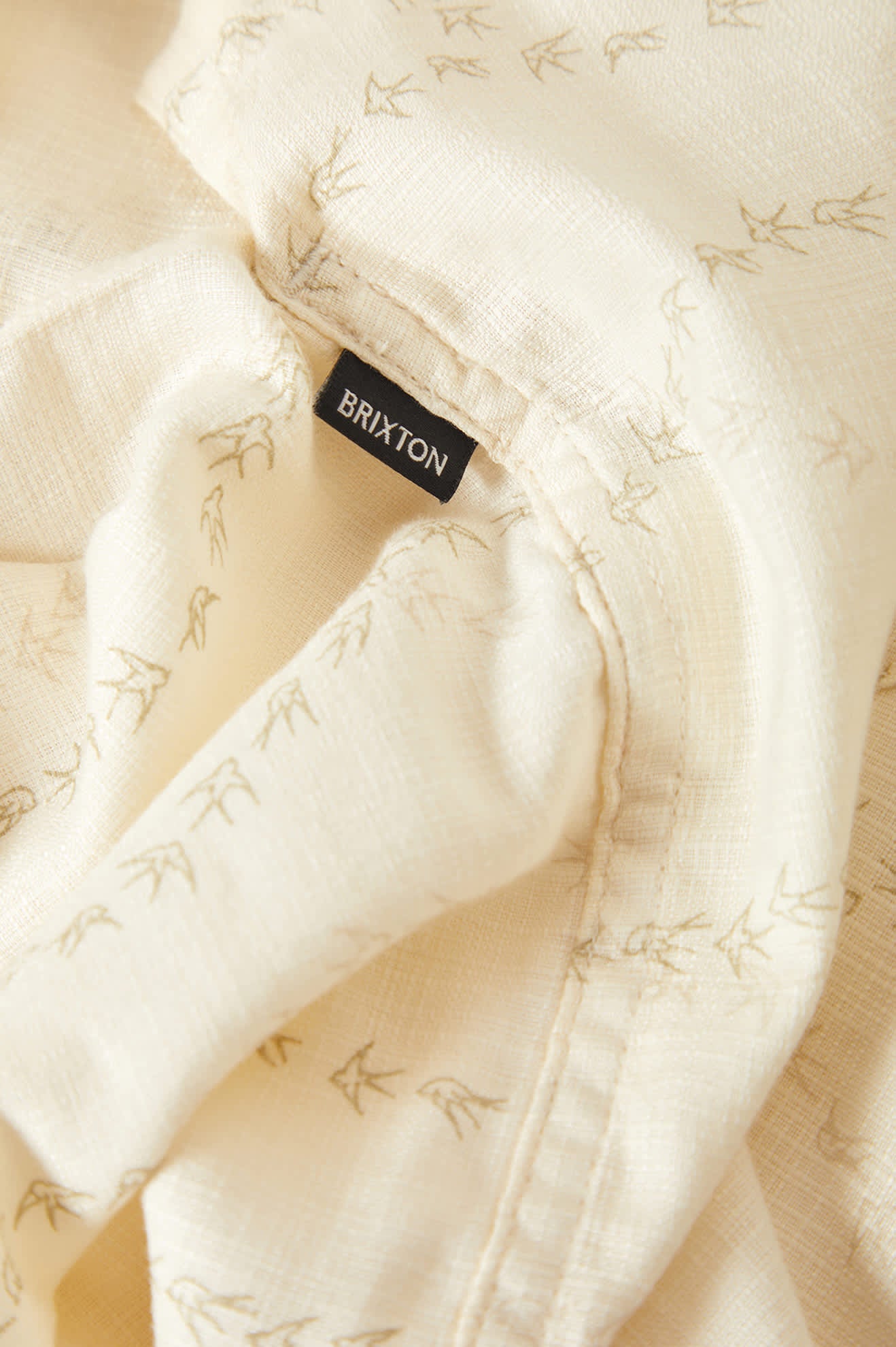 Men's Bunker Slub Short Sleeve Shirt in the color Whitecap/Black Swallows - Additional Laydown image