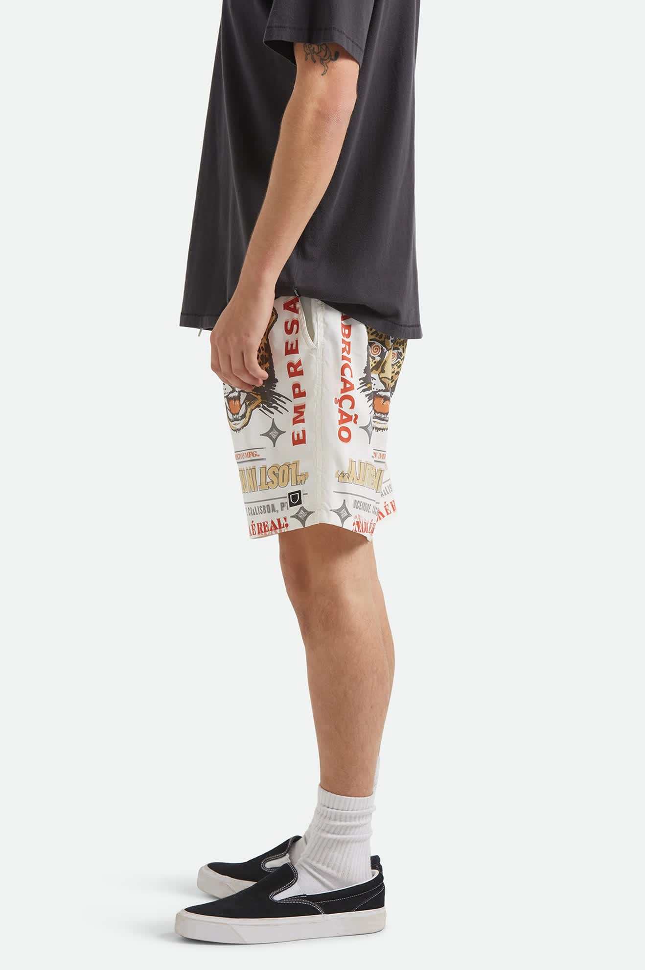 Men's Everyday Stretch Hybrid Short 7" in the color Lost In Reality - Men's Side View