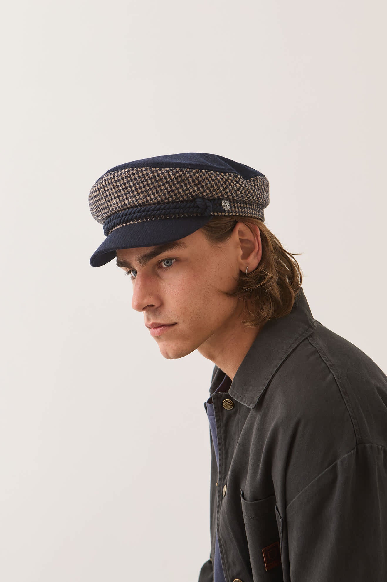 Unisex Fiddler Fisherman Cap in the color Navy/Sand Houndstooth - Men's Side View