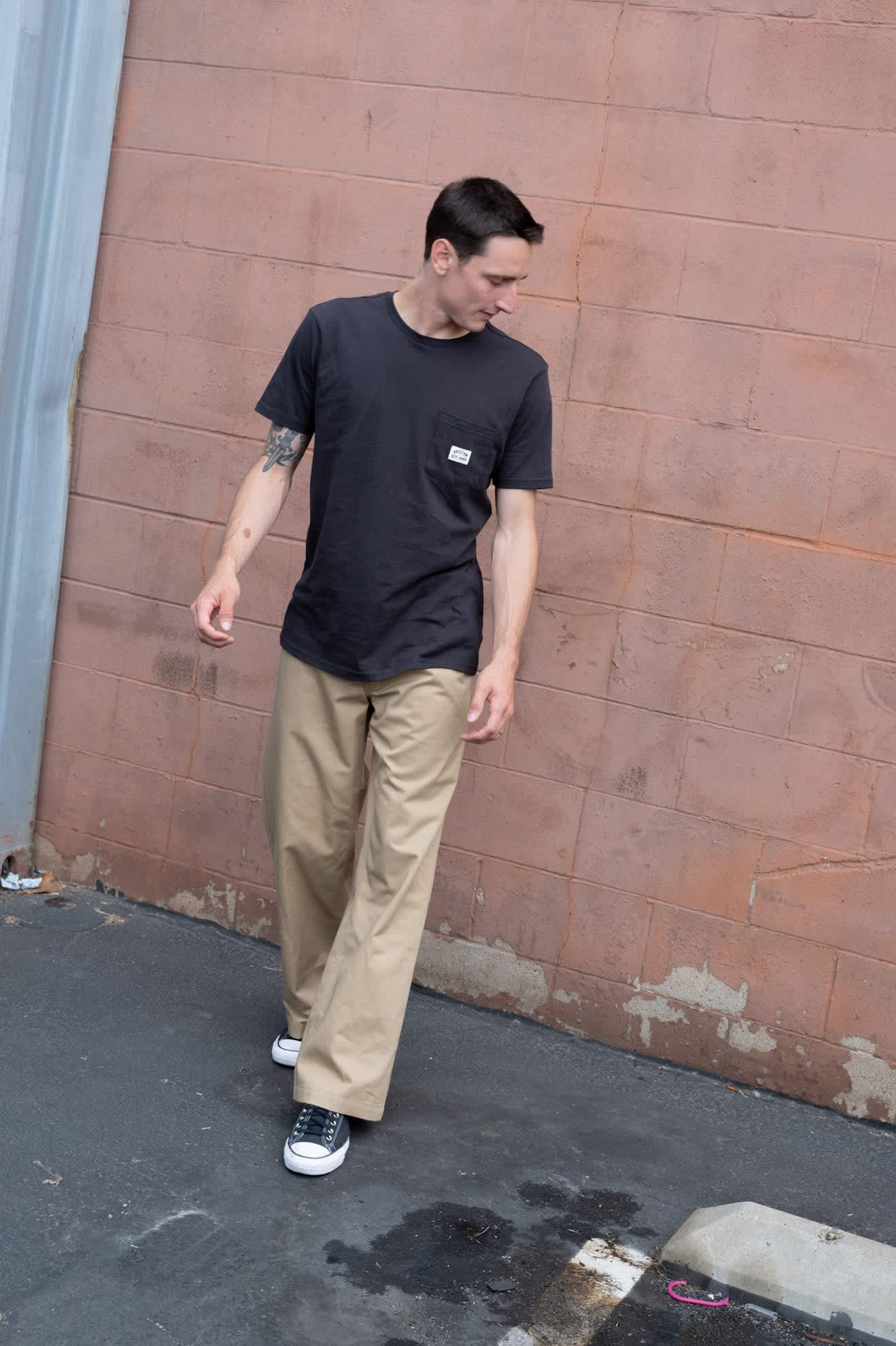 Men's Woodburn Short Sleeve Tailored Pocket T-Shirt in the color Black - Men's Lifestyle image